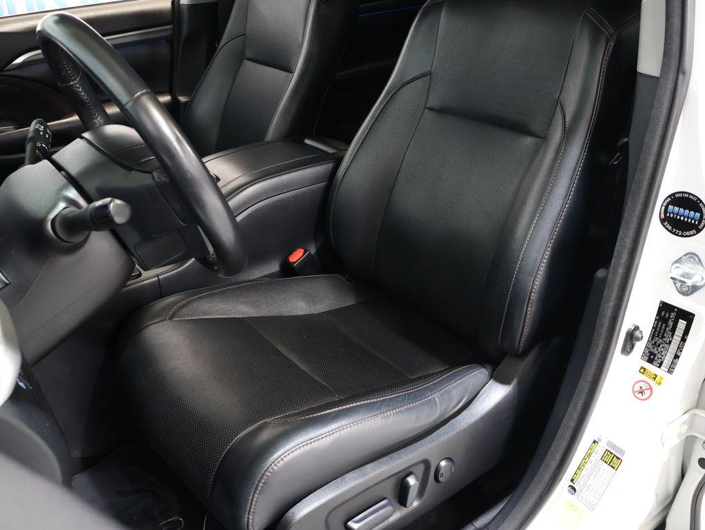 2017 Toyota Highlander - $30,000