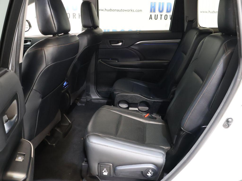 2017 Toyota Highlander - $30,000