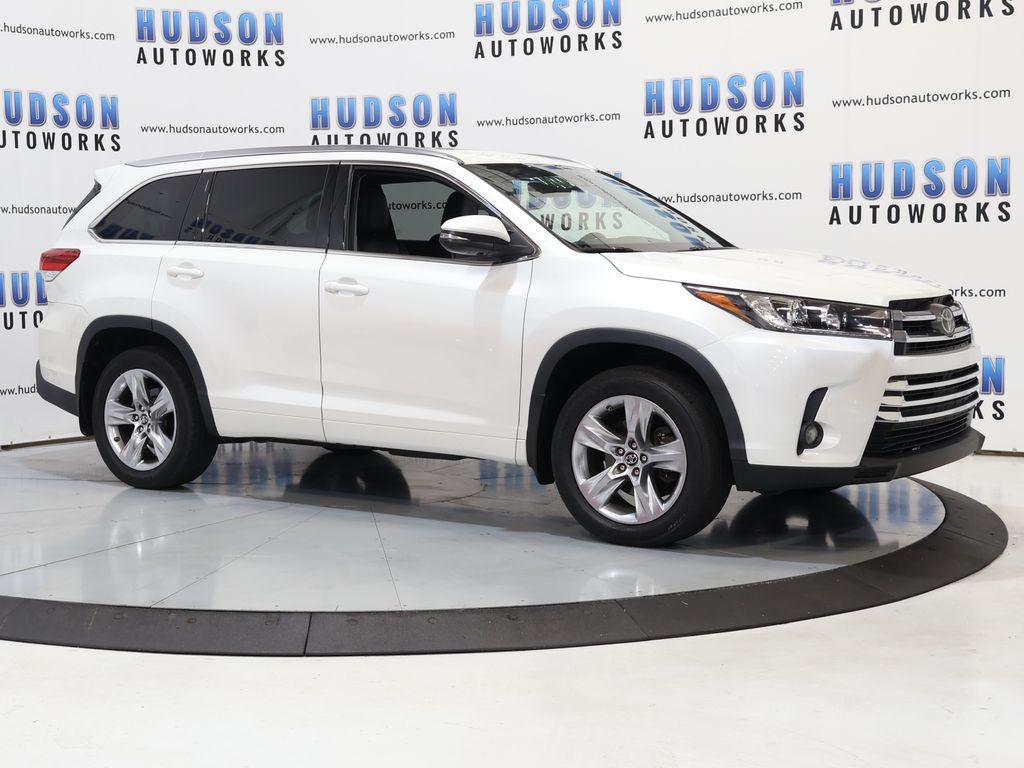 2017 Toyota Highlander - $30,000