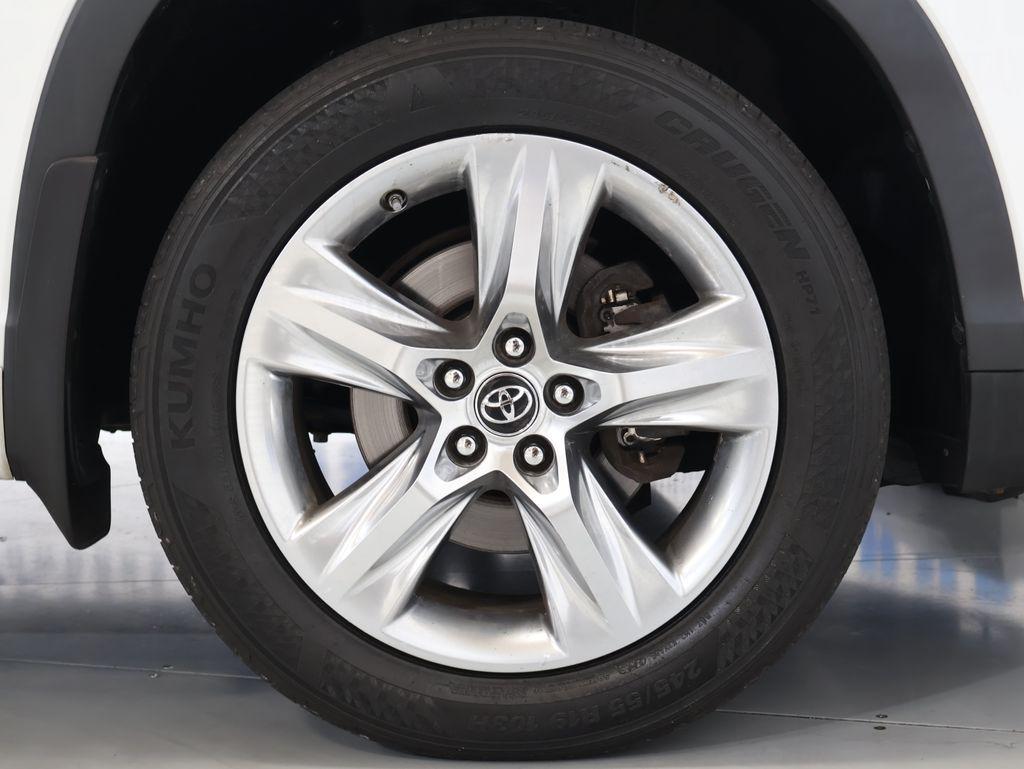 2017 Toyota Highlander - $30,000