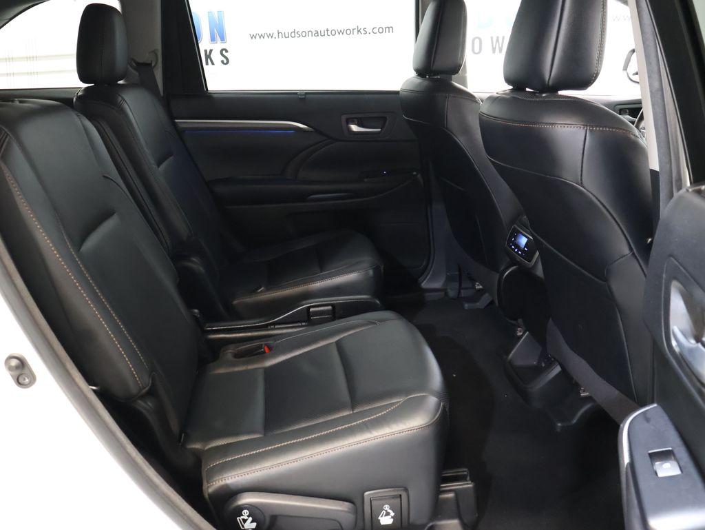 2017 Toyota Highlander - $30,000