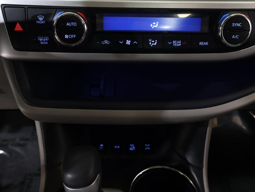 2016 Toyota Highlander - $26,500