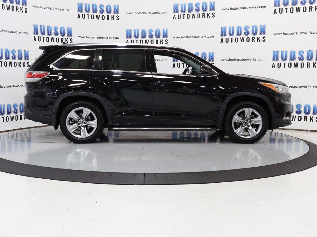 2016 Toyota Highlander - $26,500