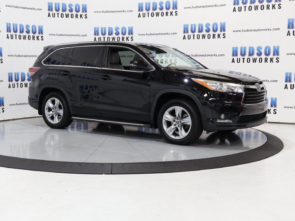 2016 Toyota Highlander - $26,500