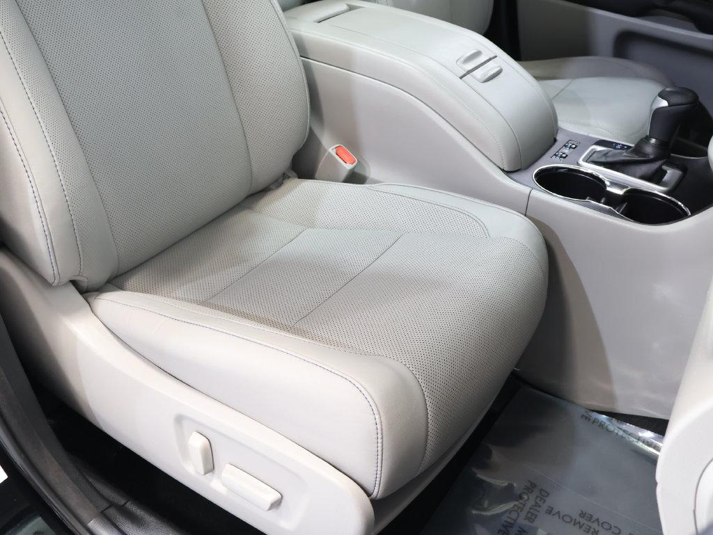 2016 Toyota Highlander - $26,500