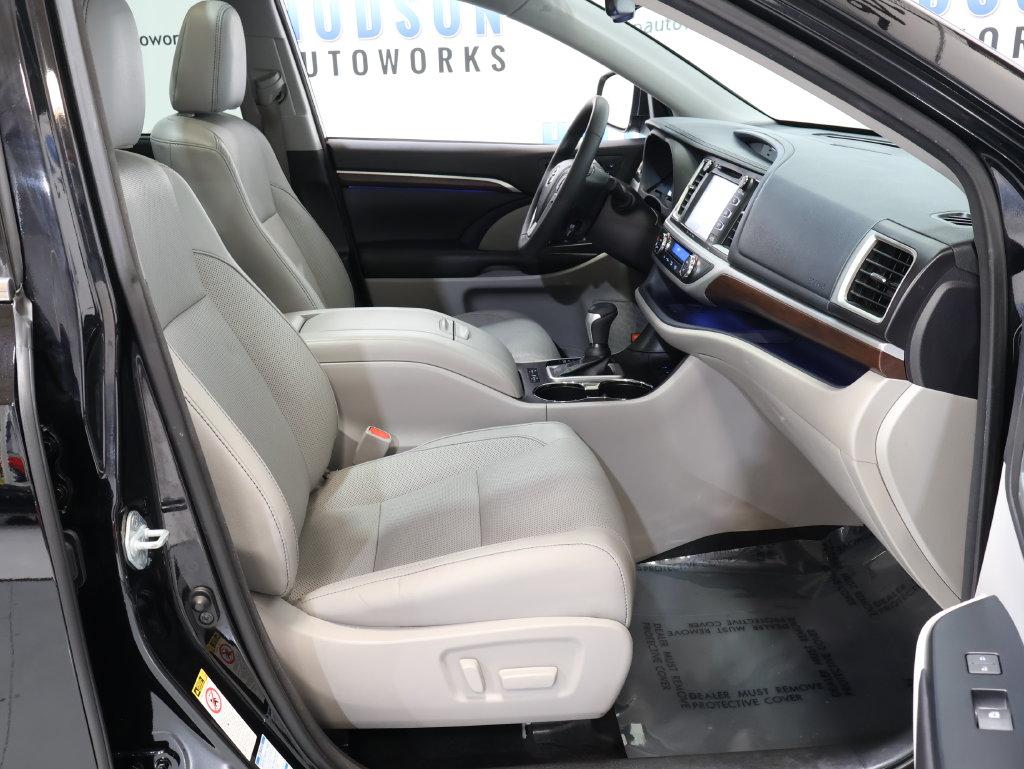 2016 Toyota Highlander - $26,500