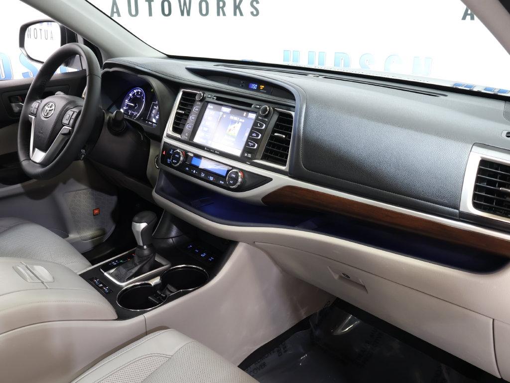 2016 Toyota Highlander - $26,500