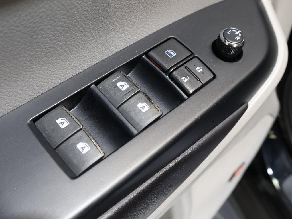 2016 Toyota Highlander - $26,500