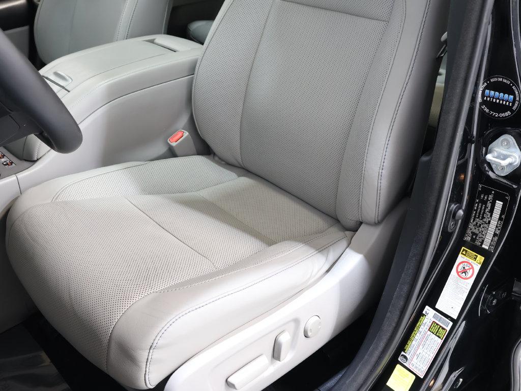 2016 Toyota Highlander - $26,500