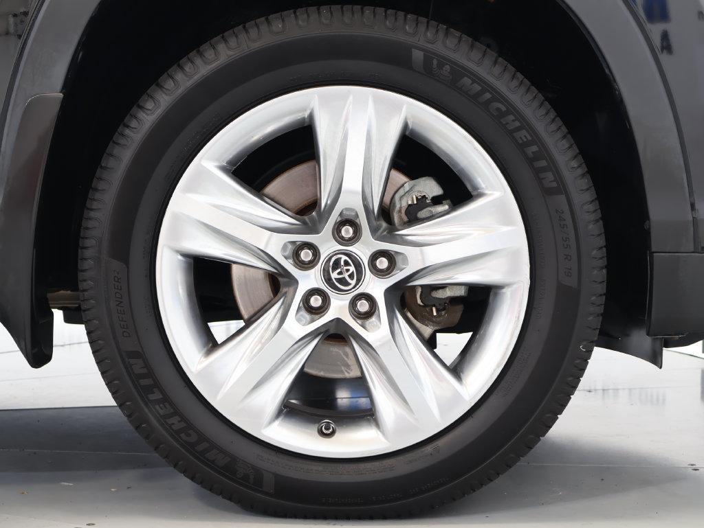 2016 Toyota Highlander - $26,500