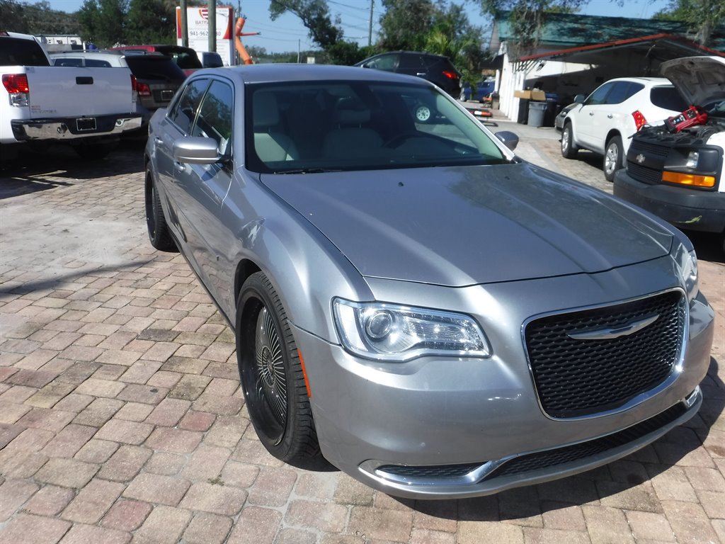 2016 Chrysler 300