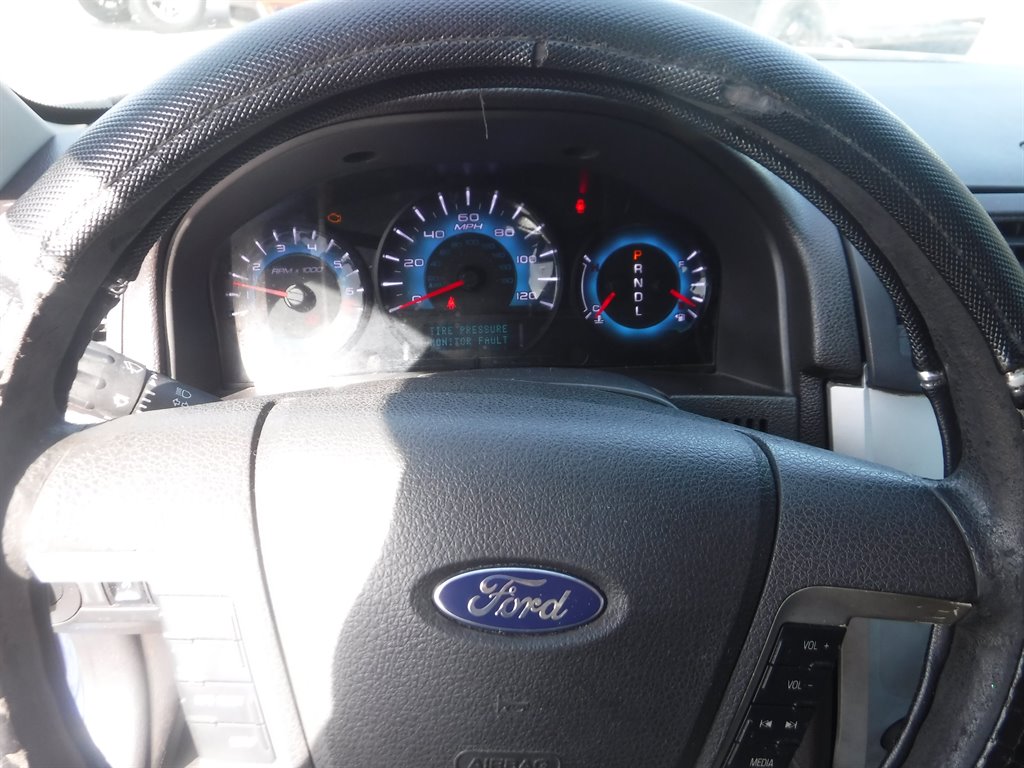 2010 Ford Fusion SE photo