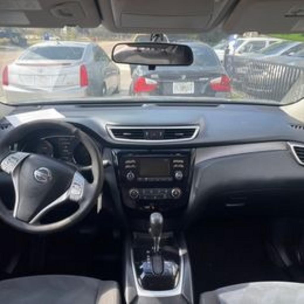 2016 Nissan Rogue - $11,995