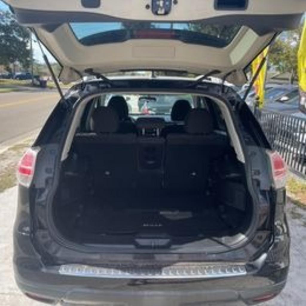 2016 Nissan Rogue - $11,995