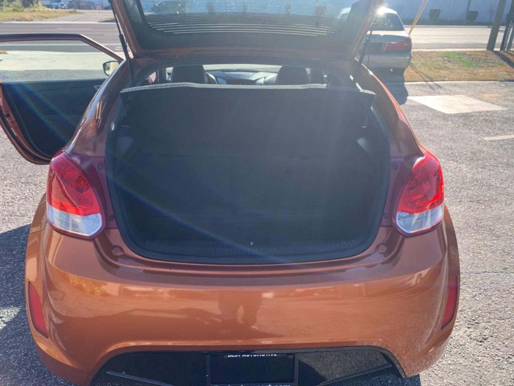 2014 Hyundai Veloster - $15,995
