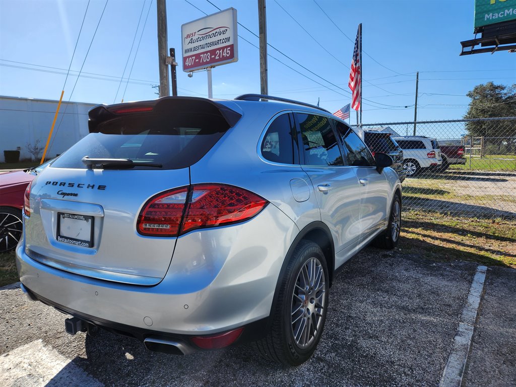 2013 Porsche Cayenne photo