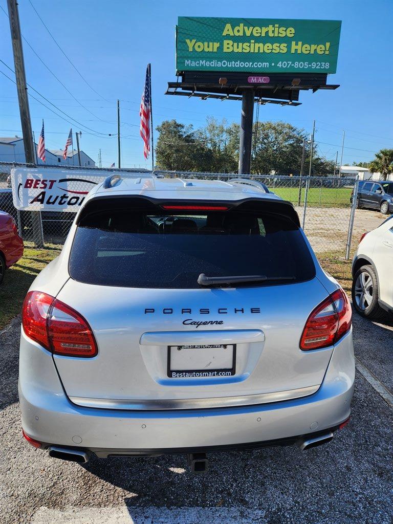 2013 Porsche Cayenne photo