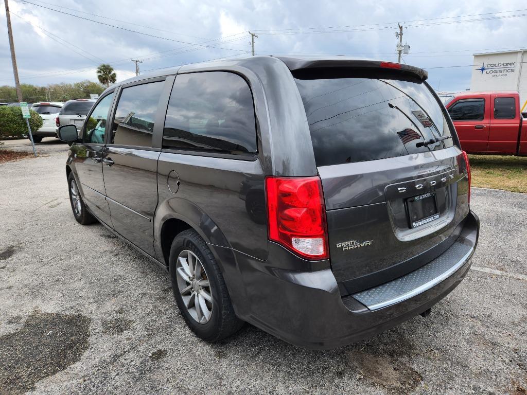 2014 Dodge Grand Caravan - $9,499