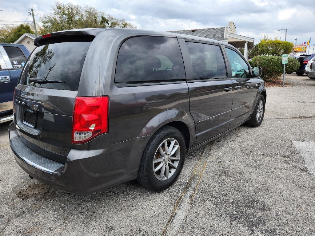 2014 Dodge Grand Caravan - $9,499