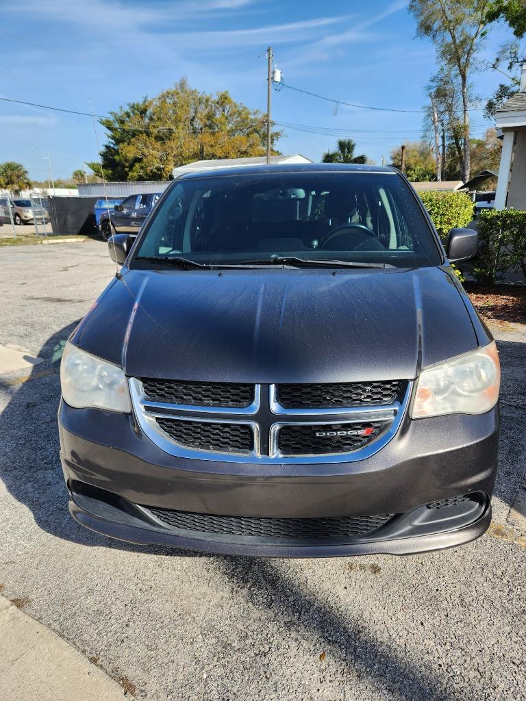 2014 Dodge Grand Caravan - $9,499