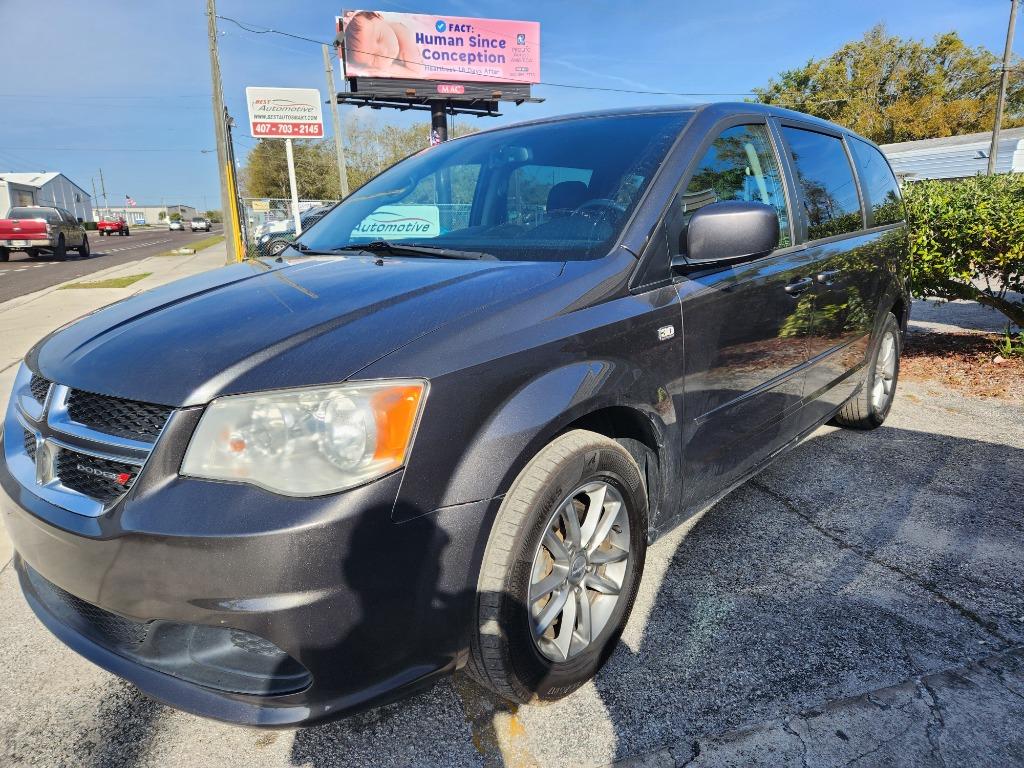 2014 Dodge Grand Caravan - $9,499