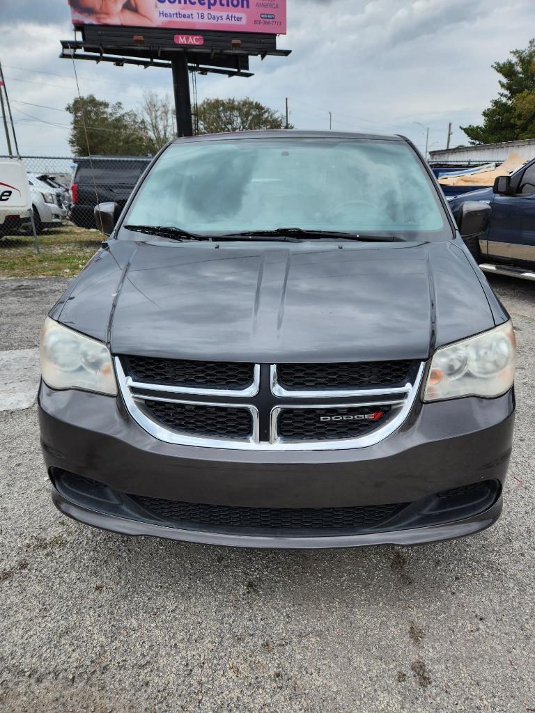 2014 Dodge Grand Caravan - $9,499
