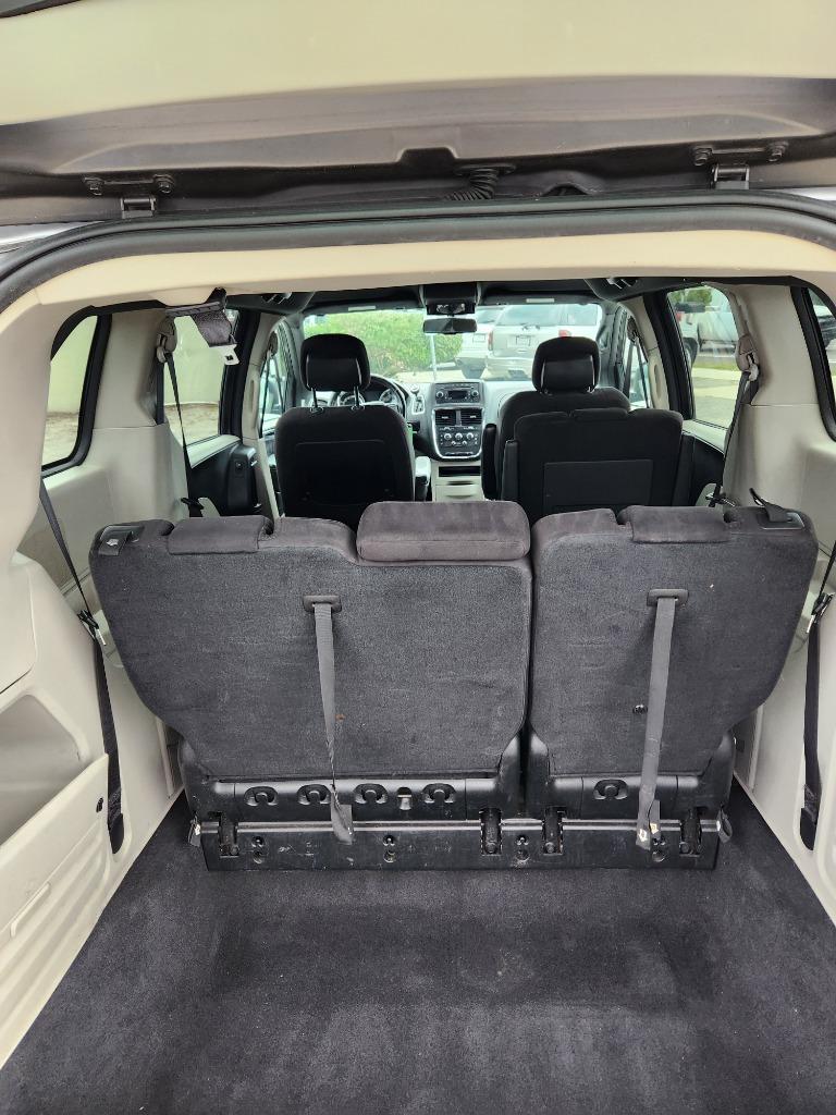 2014 Dodge Grand Caravan - $9,499