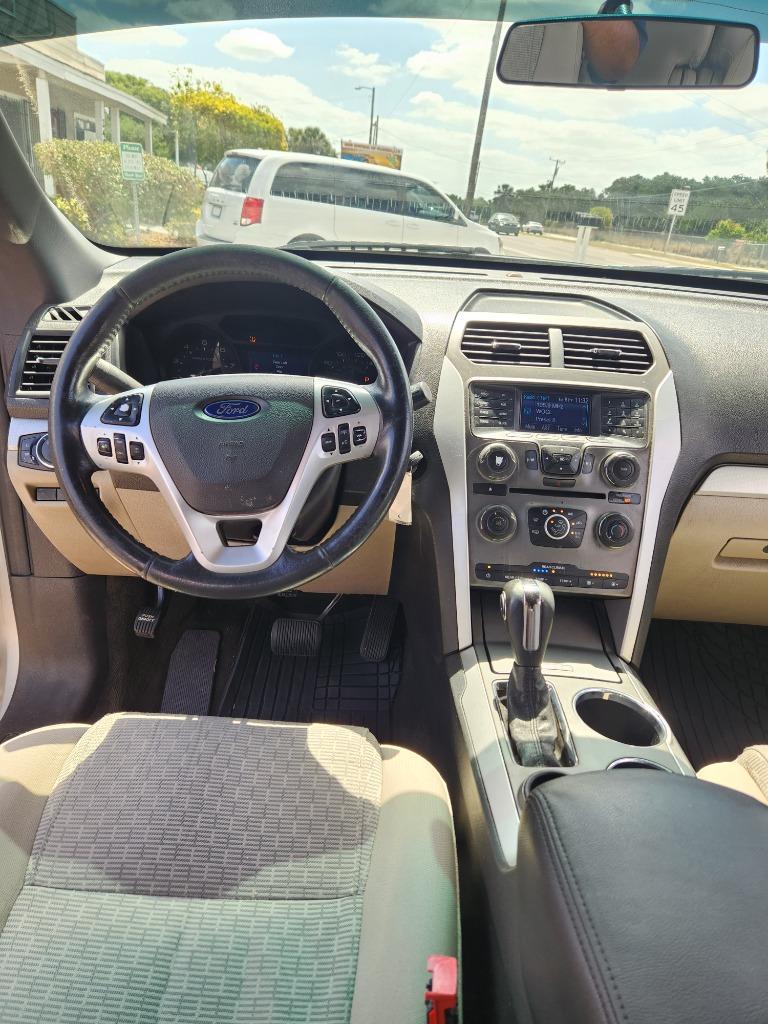2014 Ford Explorer XLT photo