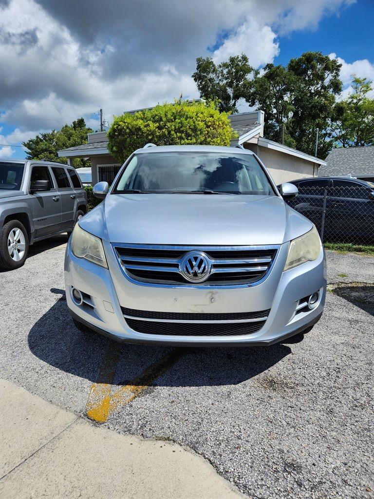 2011 Volkswagen Tiguan SE