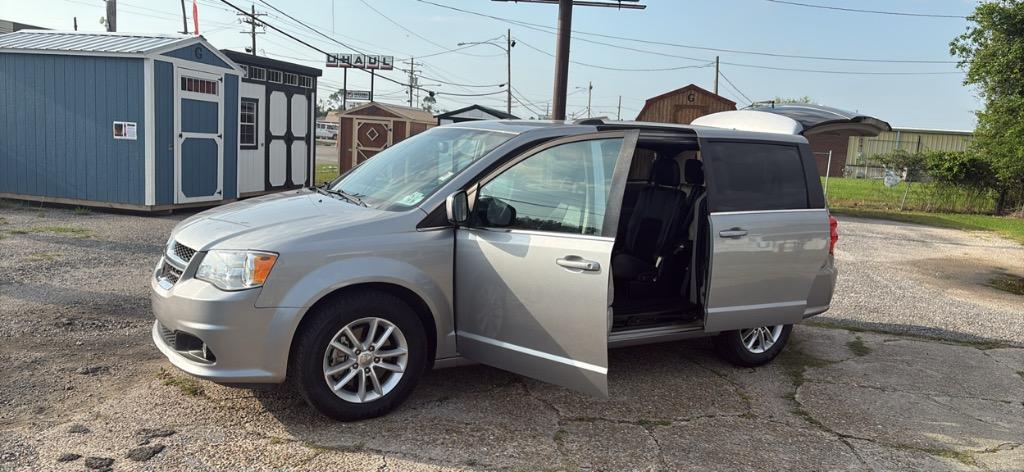 2018 Dodge Grand Caravan - $9,995