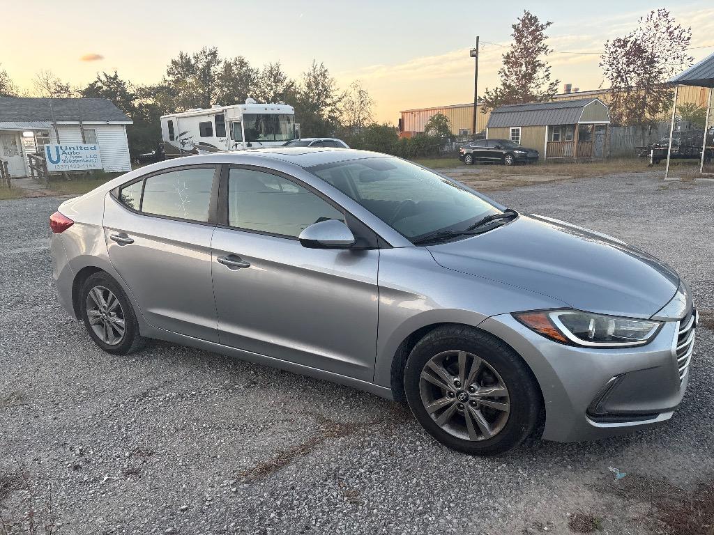 2017 Hyundai Elantra - $8,995