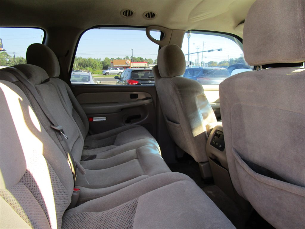2003 Chevrolet Tahoe photo