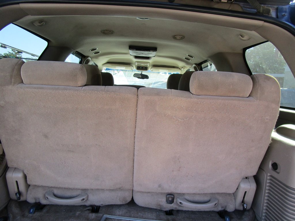 2003 Chevrolet Tahoe photo
