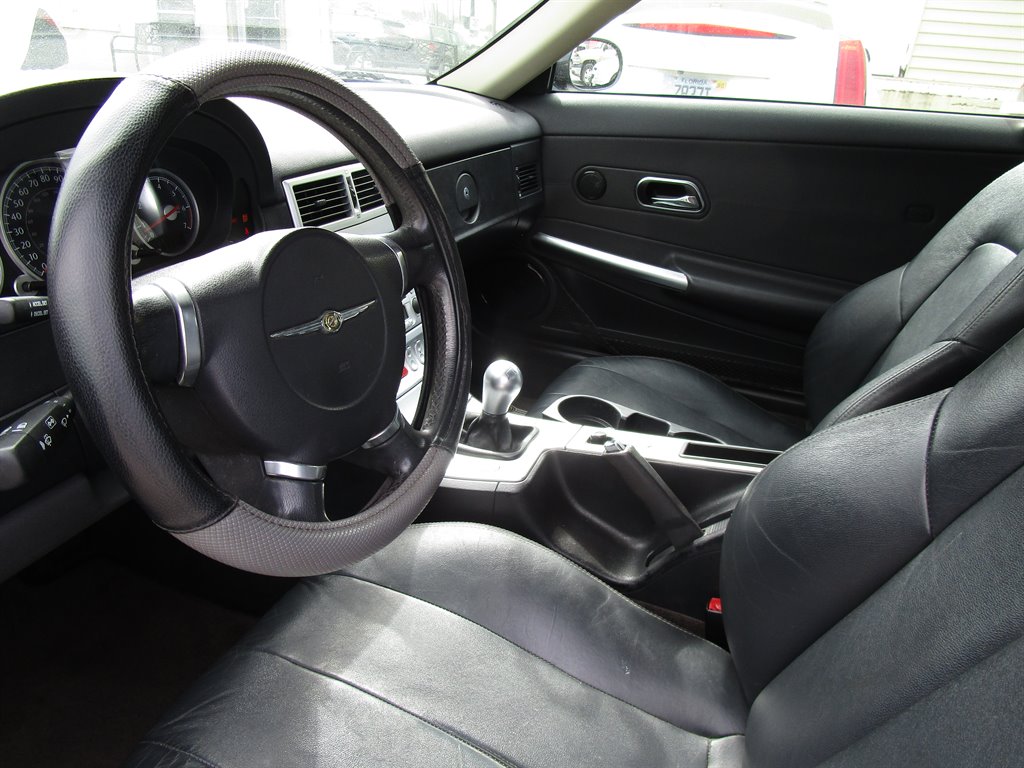 2005 Chrysler Crossfire photo