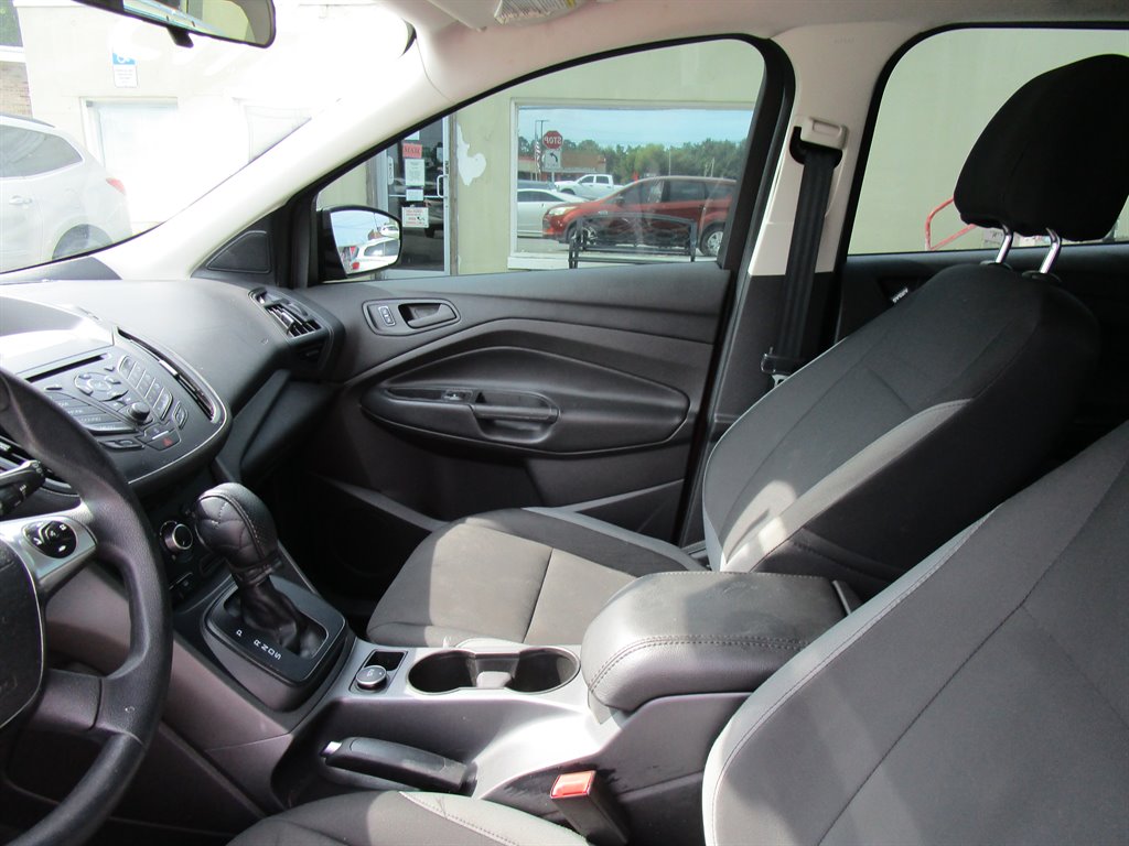 2015 Ford Escape - $6,495