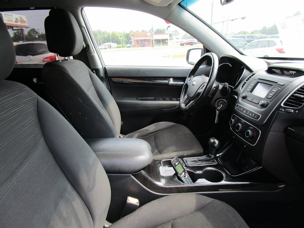 2014 Kia Sorento - $4,495
