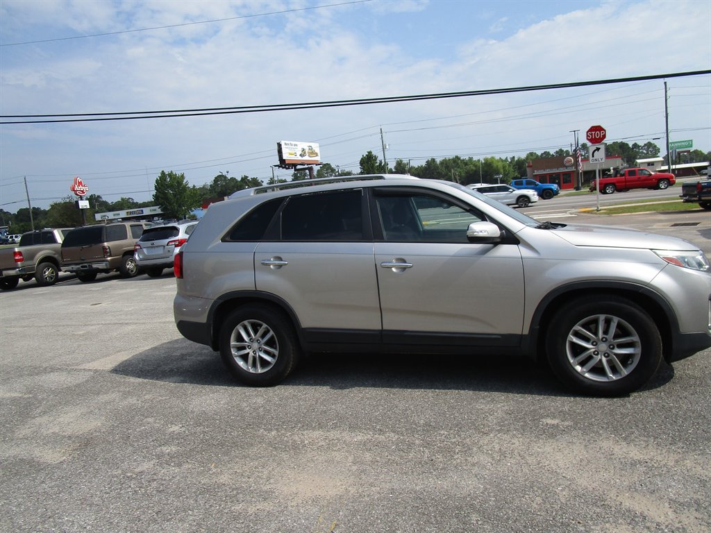 2014 Kia Sorento - $4,495