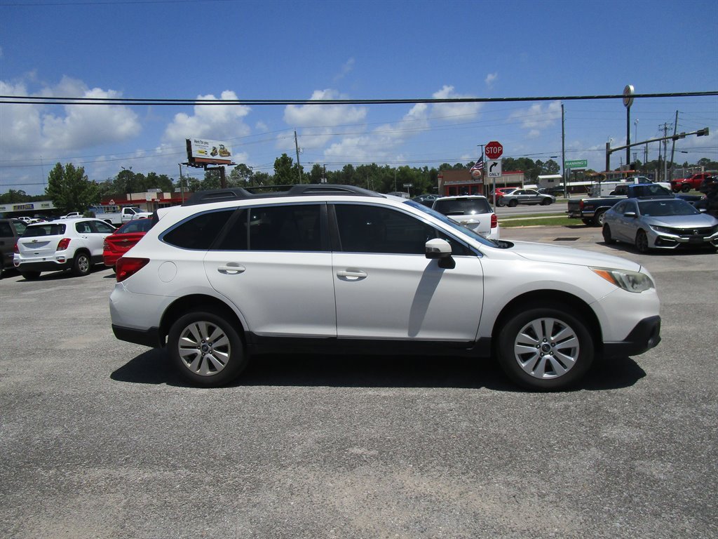 2017 Subaru Outback - $4,995