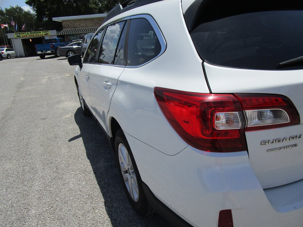 2017 Subaru Outback - $4,995