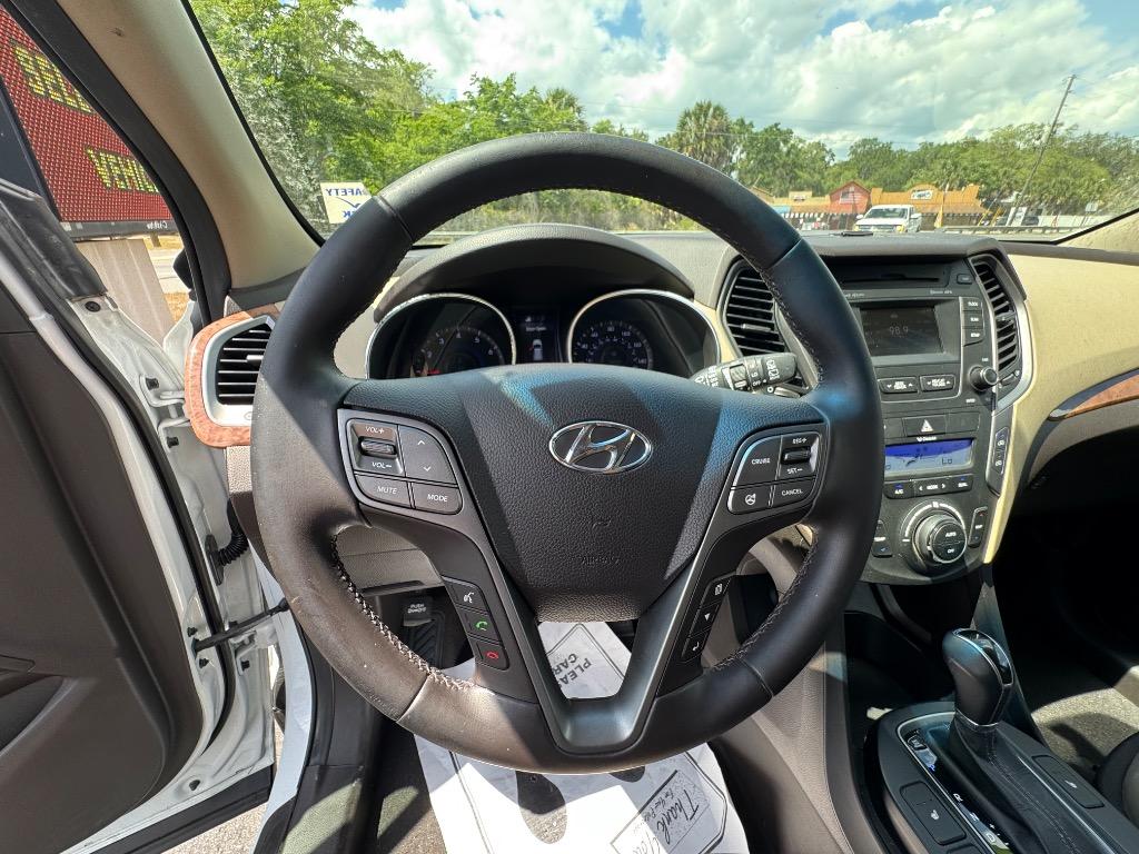 2014 Hyundai Santa Fe Sport - $15,995