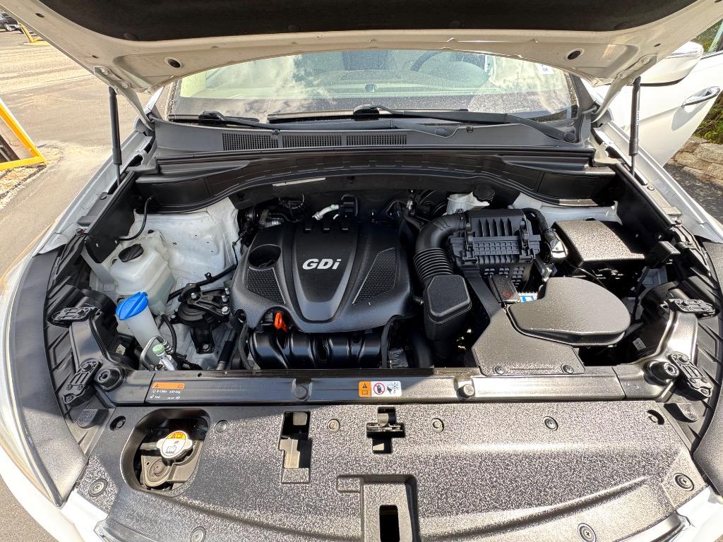 2014 Hyundai Santa Fe Sport - $15,995