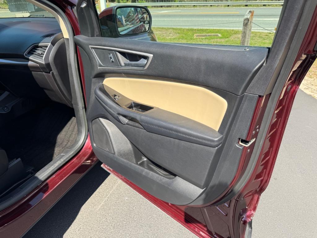 2018 Ford Edge - $16,995