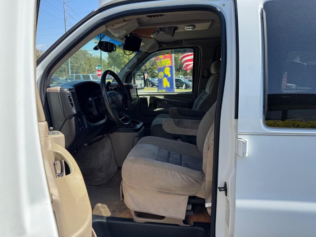 2004 Chevrolet Express - $13,995