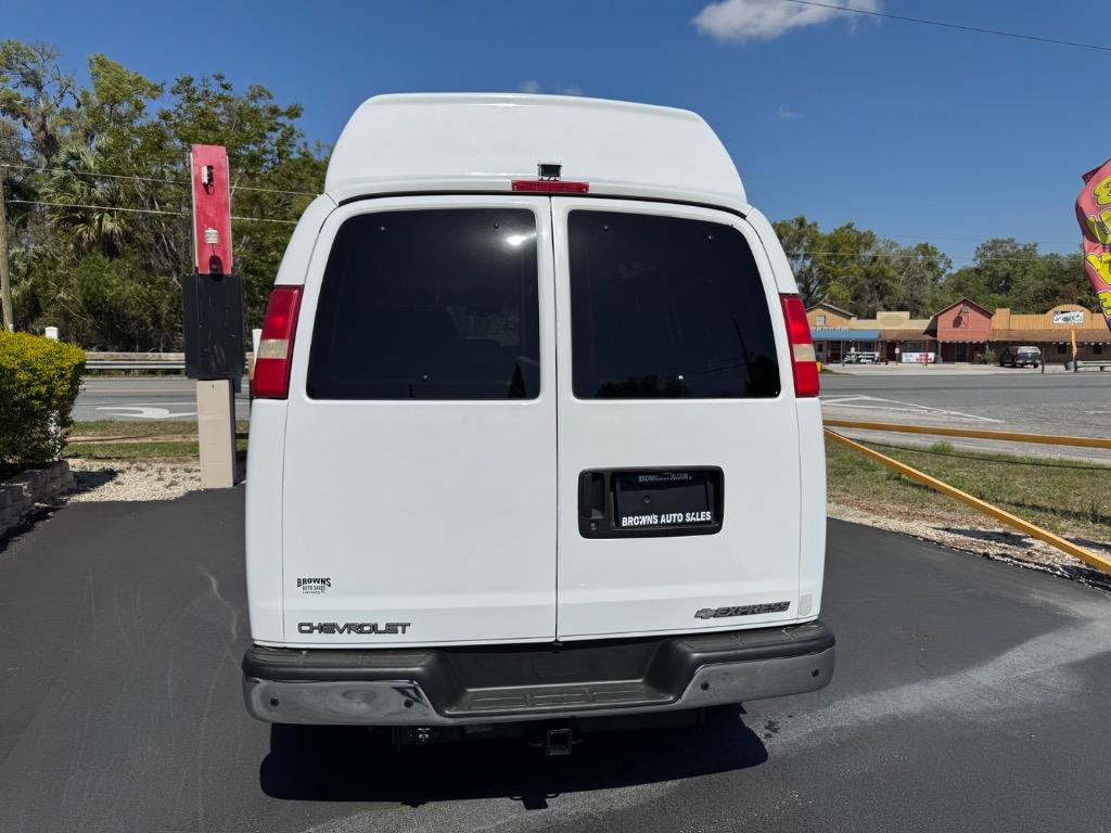 2004 Chevrolet Express - $13,995