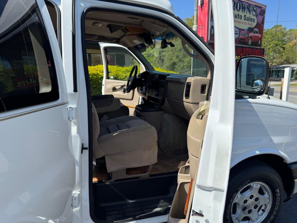 2004 Chevrolet Express - $13,995