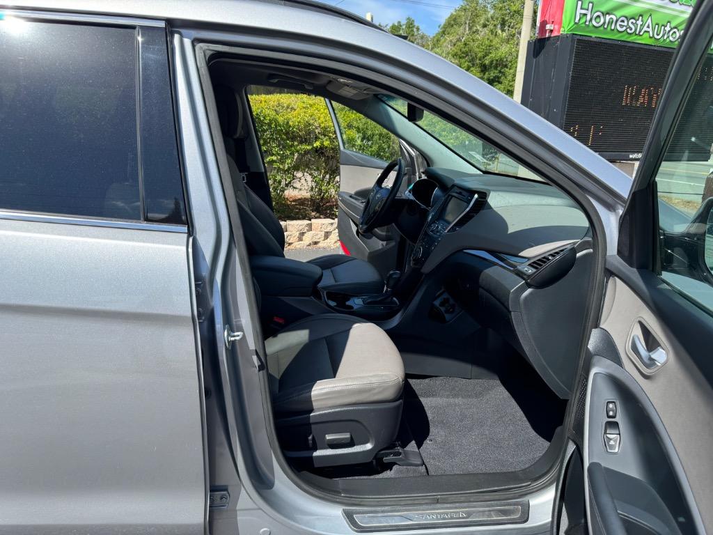 2016 Hyundai Santa Fe Limited photo