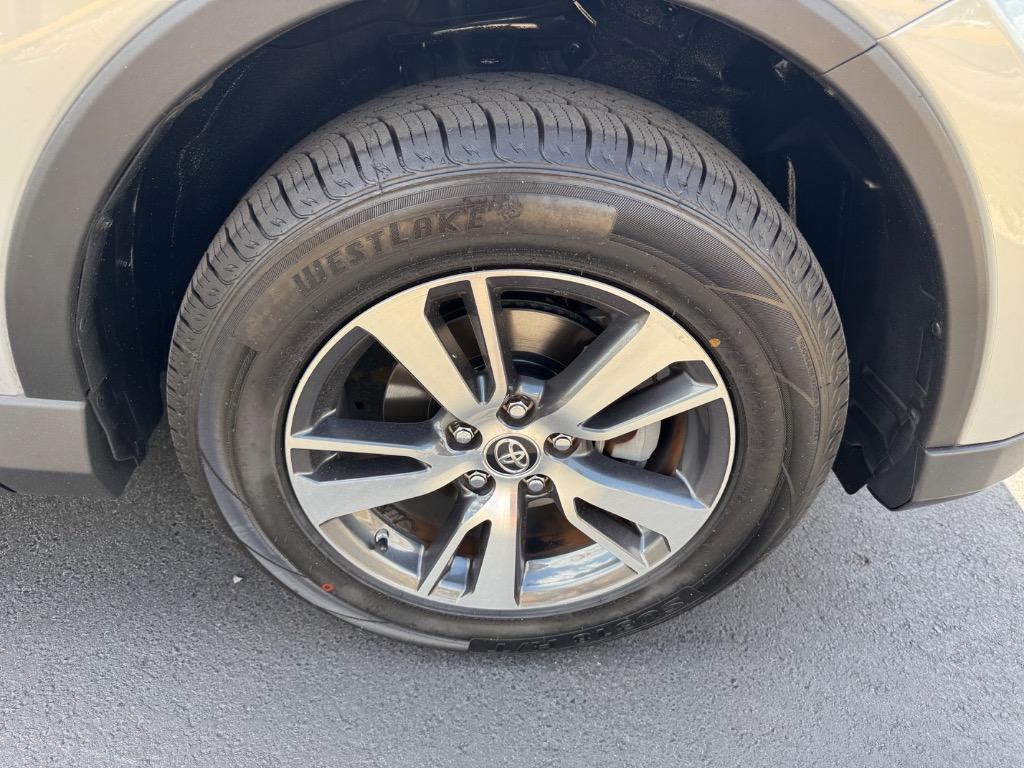 2018 Toyota RAV4 - $16,995