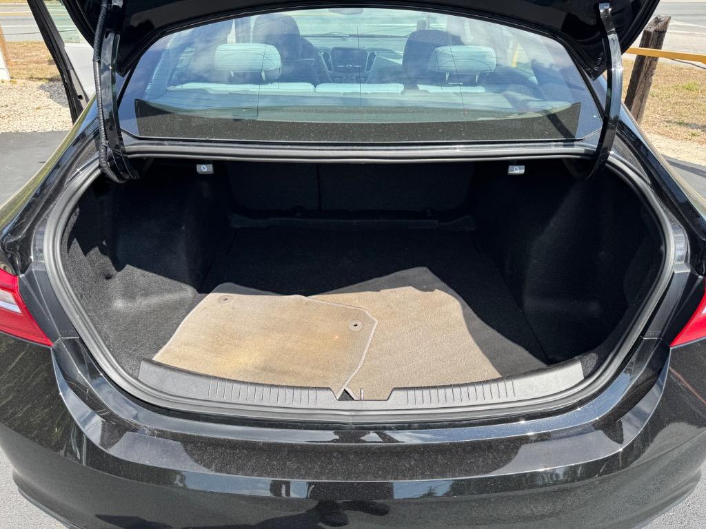 2016 Chevrolet Malibu - $15,995