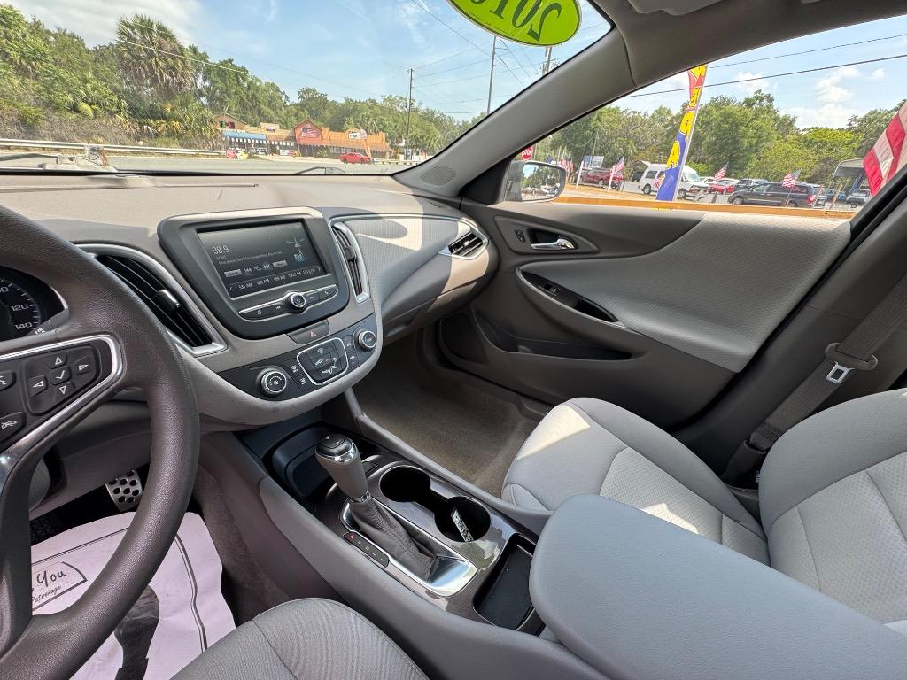 2016 Chevrolet Malibu - $15,995