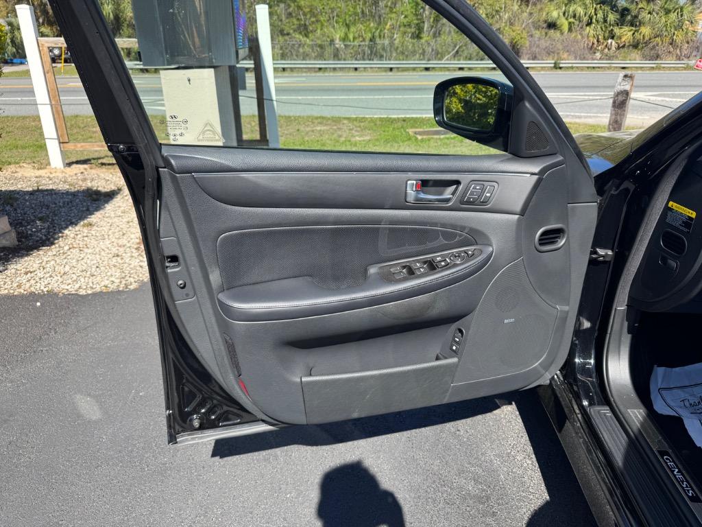2012 Hyundai Genesis - $12,995